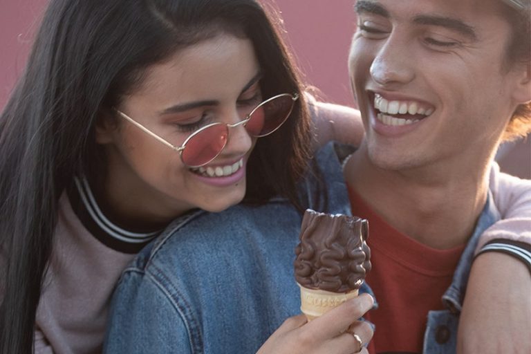 Pendon pareja choco cono